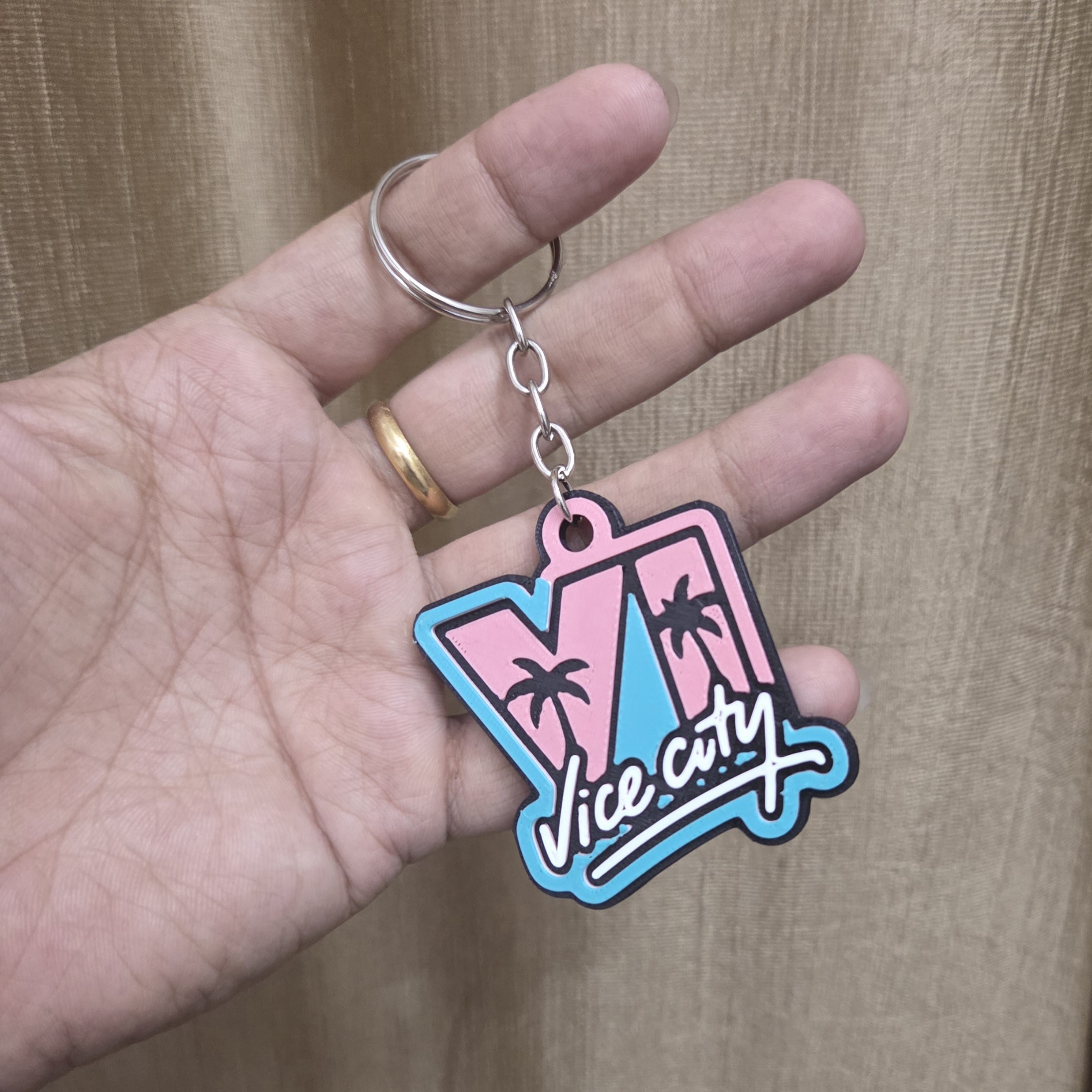 GTA 6 Inspired 3D Printed Keyring | Vice City Gamer Keychain - Image 3